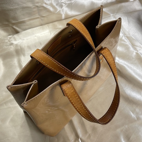 Louis Vuitton Y2K Mini Vernis Patent Gold Monogram Tote Bag - Picture 6 of 11